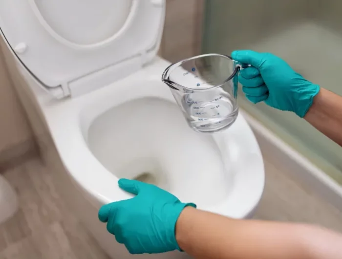 comment detartrer la cuvettes des toilettes avec du vinaigre blanc