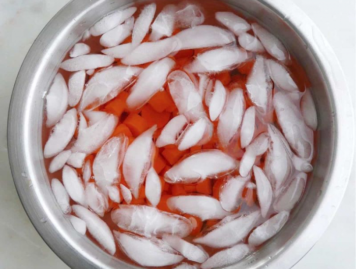 comment faire pour congeler des carottes mettre dans de l eau glacée