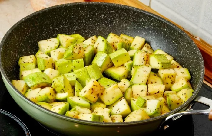 des courgettes à la poele pour ne pas rendre l'eau