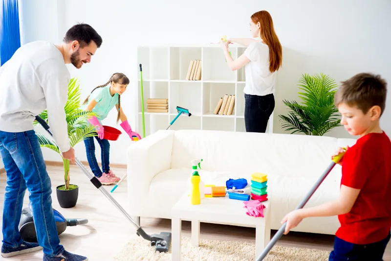 nettoyer la maison avant de partir en vacances