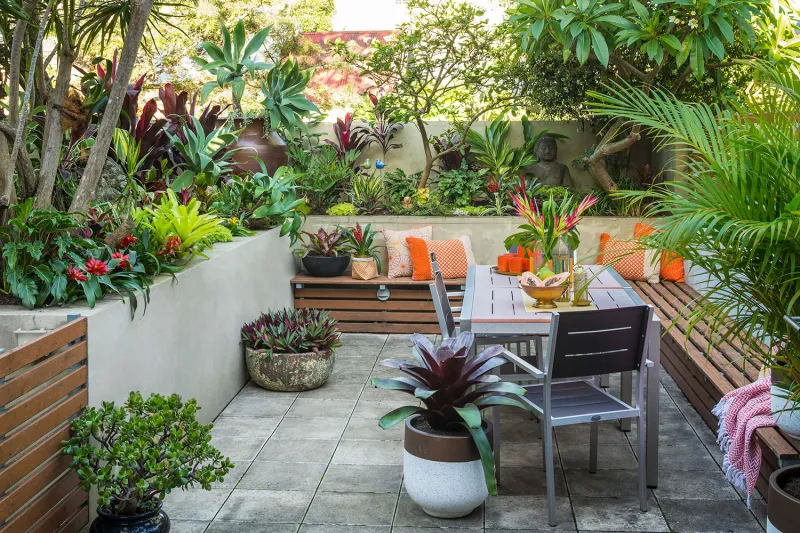 Comment disposer des pots sur une terrasse – le secret d’un jardin joli et pratique