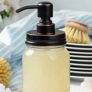 Quelle est la recette liquide vaisselle maison pas chère et pourquoi le congeler dans des bacs à glaçons ?