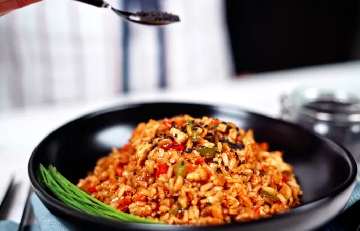 riz frit vegetalien aux graines de sesame noir