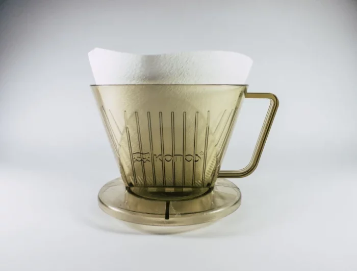 verre boisson chaude utilisation filtre cafe papier