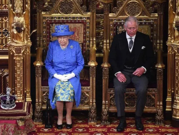 chapeau de la reine elizabeth 2017 elisabeth ouvre le parlement sur brexit