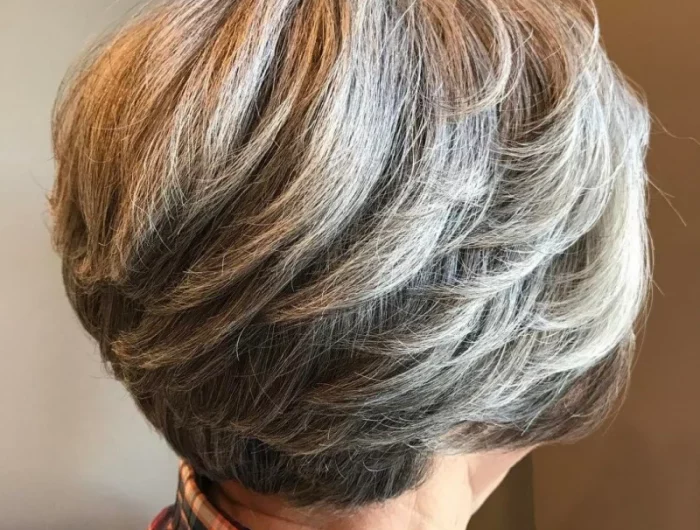 coupe courte femme 50 ans plus