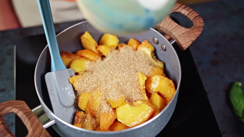 dessert aux peche et a la cannelle facile et rapide