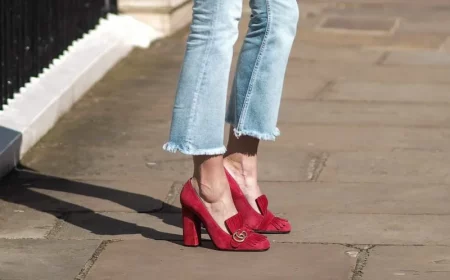 jeans dechires femme pantalon cheville chaussures talons rouges