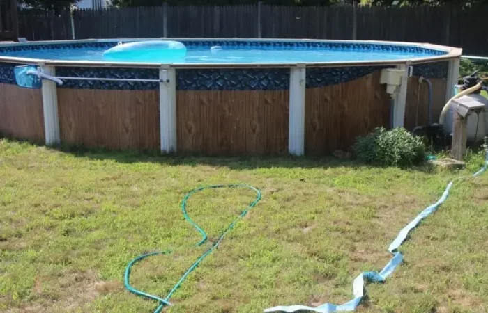 peut on vider l'eau de la piscine dans le jardin une piscine gonflable