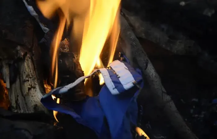 pourquoi ma cheminee ne chauffe pas vetement dans le feu