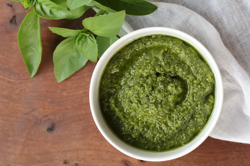 que faire avec les feuilles de tomates pesto aux feuilles de tomates