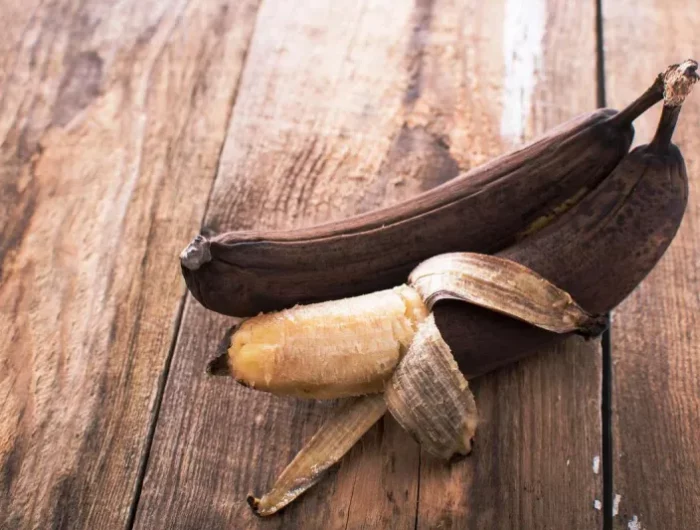 pourquoi la banane devient marron une banane avec peau marron