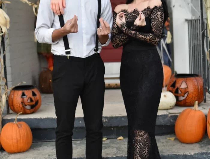 deguisement halloween couple la famille adams costume noeud de papillon et robe noire