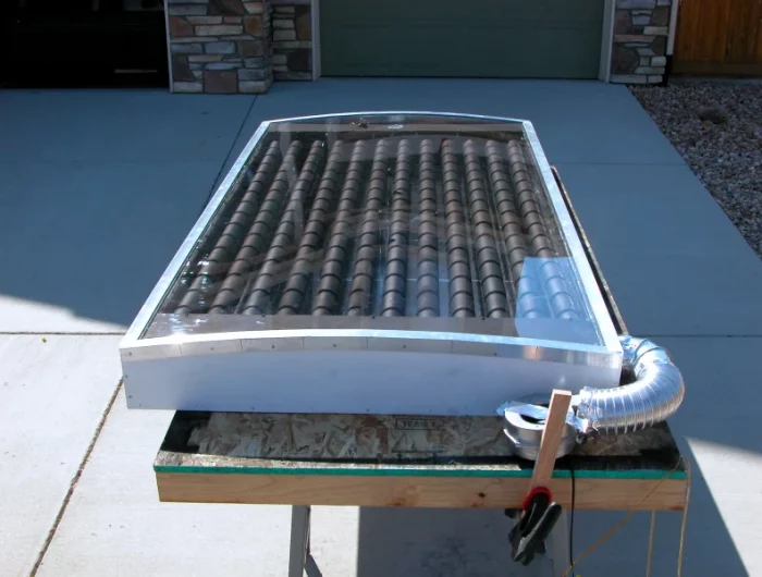 fabriquer un chauffage solaire avec des canettes