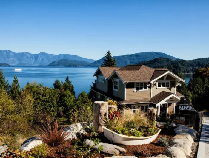 maison avec belle vue lac avec vue montagne