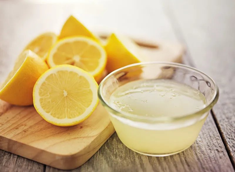 pourquoi et comment utilise le jus de citron pour nettoyer