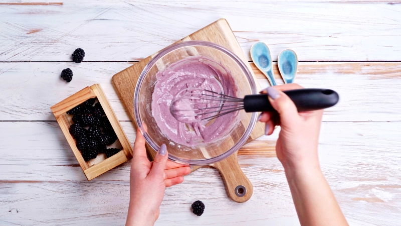 preparation des cup cake mug aux mures