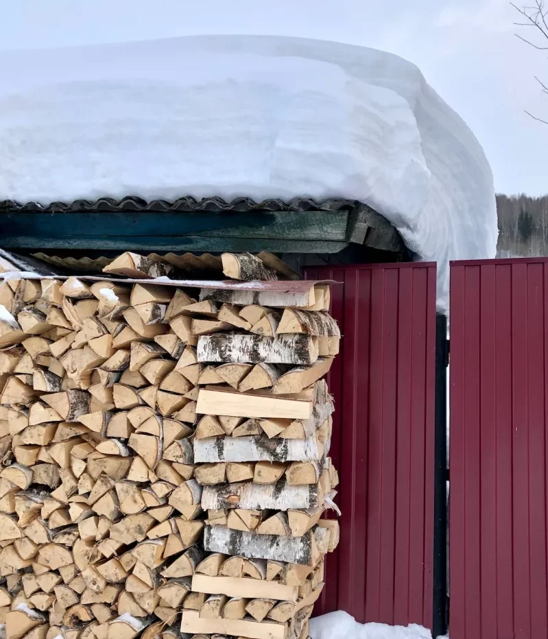 quel abri de bois de chauffage choisir protéger le bois sec combustible poêle à bois