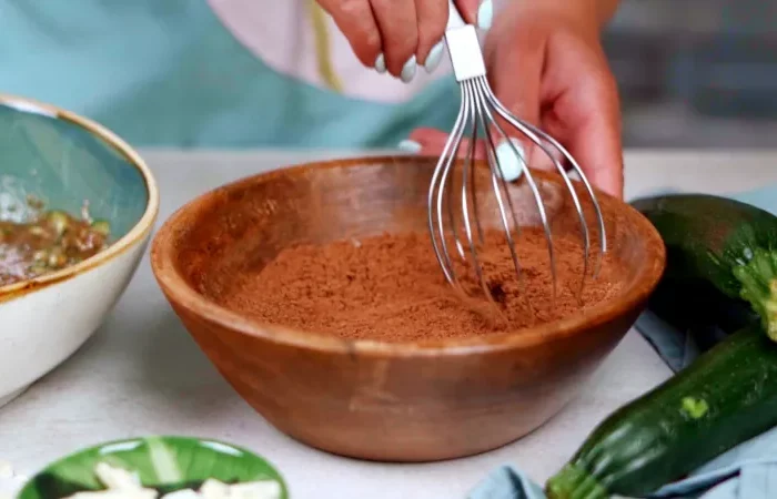 remuer les ingredients sec pour le brownie
