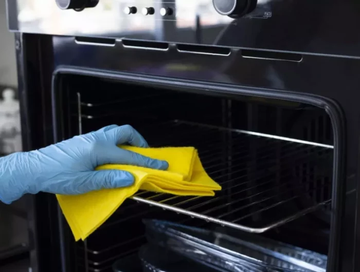 comment nettoyer un four sans bicarbonate de soude gants serviette