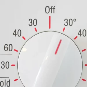 Quelle température pour le linge blanc ? Suivez ces conseils et vous ne lavez plus jamais vos vêtements à 60 degrés !