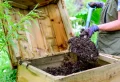 Comment protéger le compost en hiver ? Les meilleurs gestes d’entretien pour avoir un engrais naturel et puissant au printemps !