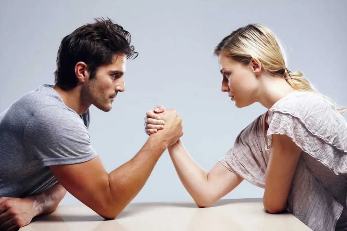 the meeting of two ambitions the couple's competition in the fight of iron hands