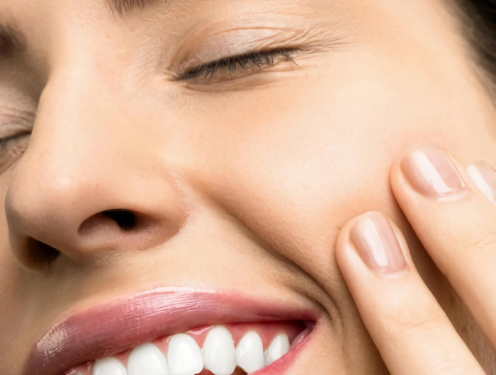 les avantages d une facette luminerrs femme sourire