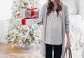 Comment s’habiller à Noël quand on est enceinte ? 4 idées de tenue festive et comfy