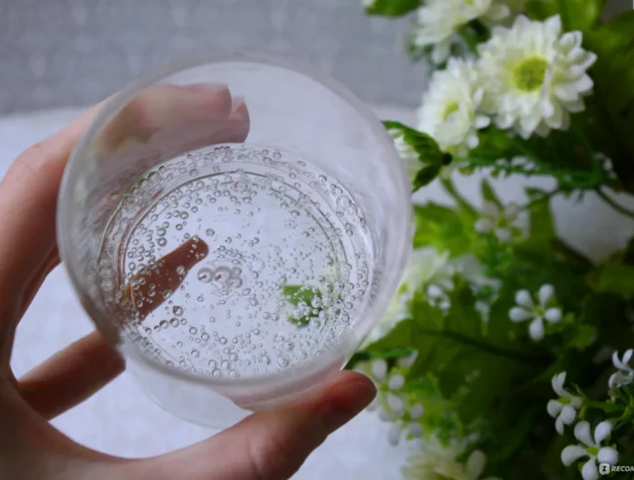 verre d eau aspirine et eau arrosahe plante