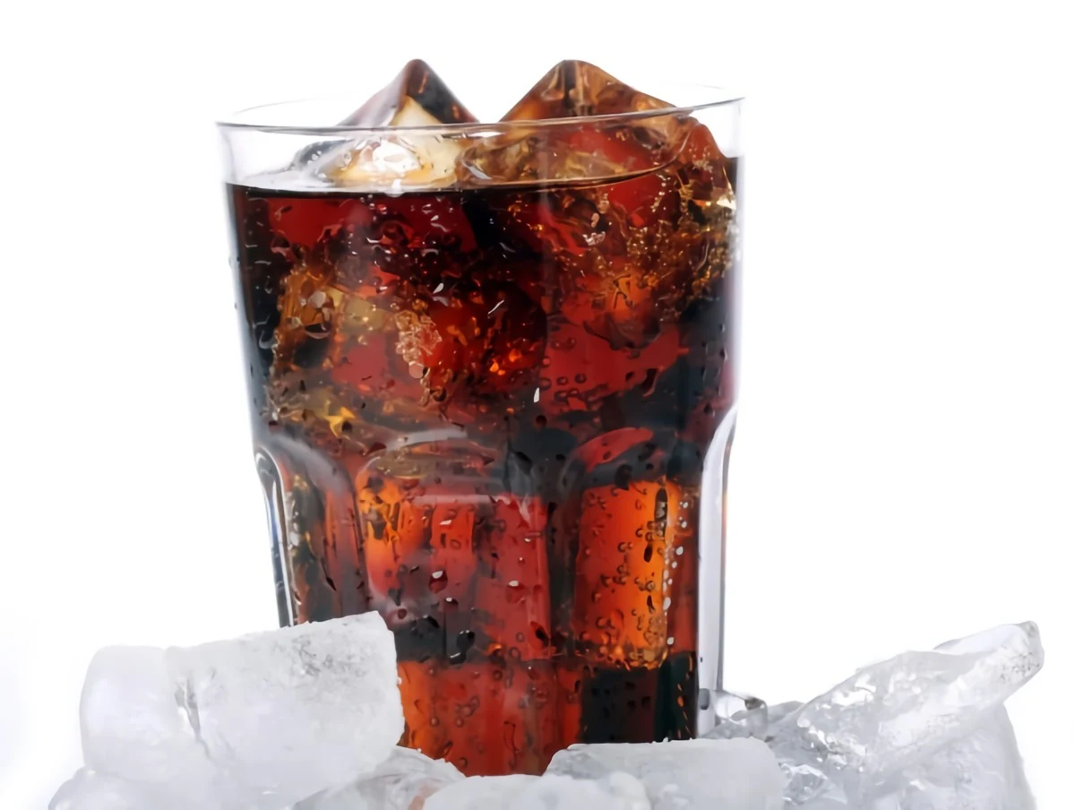 boisson verre coca cola glacons nettoyage cuv ette wc