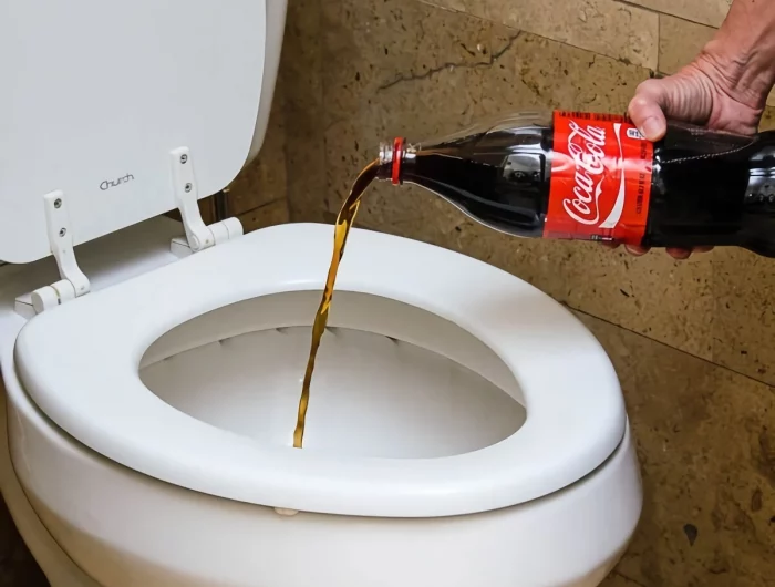 comment blanchir le fond des toilettes boisson sucre coca cola