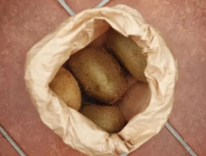 comment faire mûrir des kiwis plus vite astuce placer dans un sac de papier