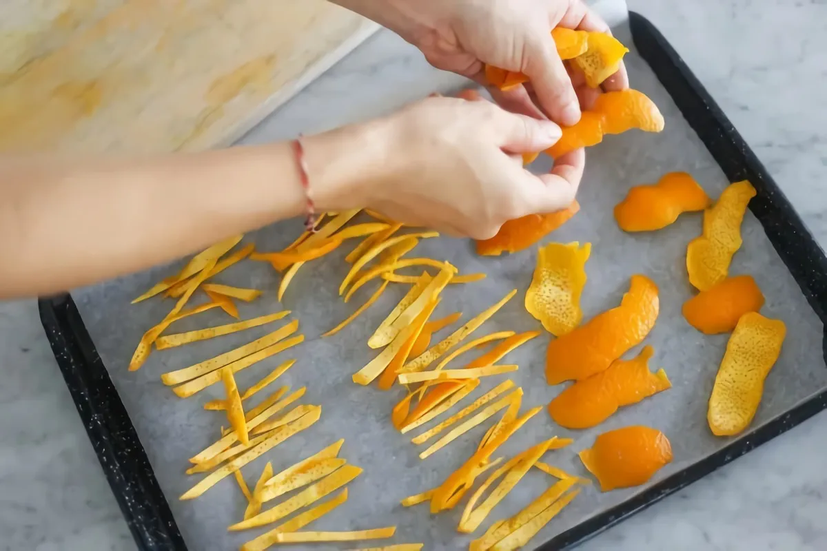 How to dry orange peels in the oven