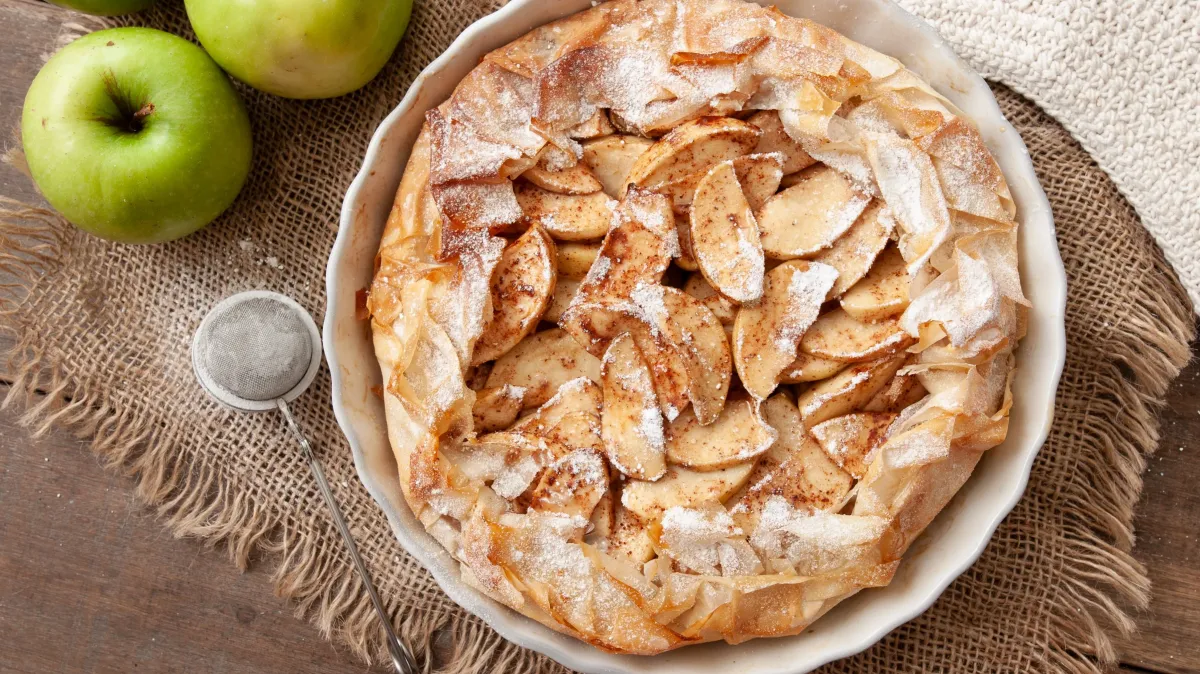 How to make healthy and easy apple pie