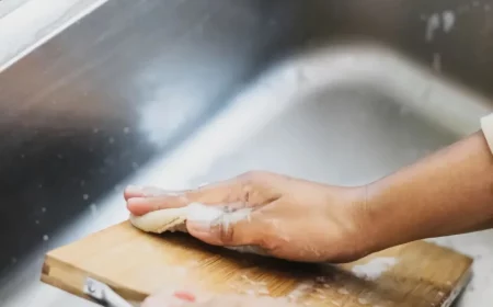 comment laver une planche à découper éliminer taches odeur
