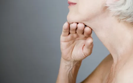 comment lisser la peau du cou sans chirurgie conseils