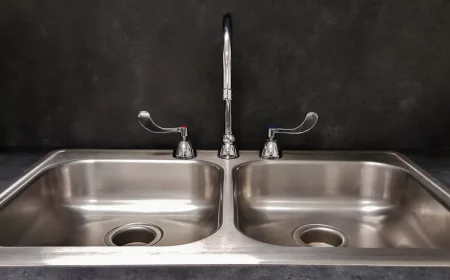 comment nettoyer evier en profondeur eau bouillante