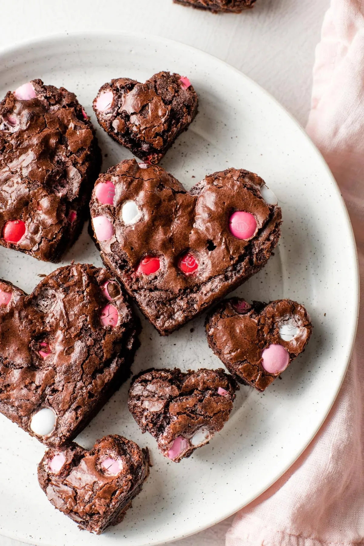 des brownies saint valentin aux bonbons à faire soi meme panier cadeau saint valentin