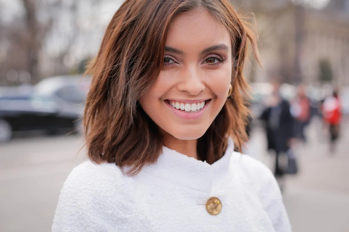 exemple de coupe mi long femme carré mi long avec raie au milieu différentes couches exemple de coupe mi long femme carré mi long avec raie au milieu différentes couches