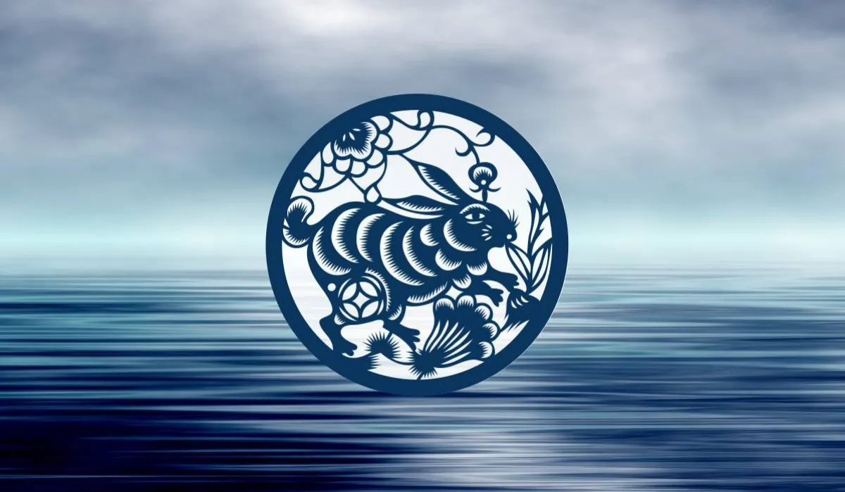 lapin deau du zodiaque chinois le symbole dessine dans cercele au desssus de l eau