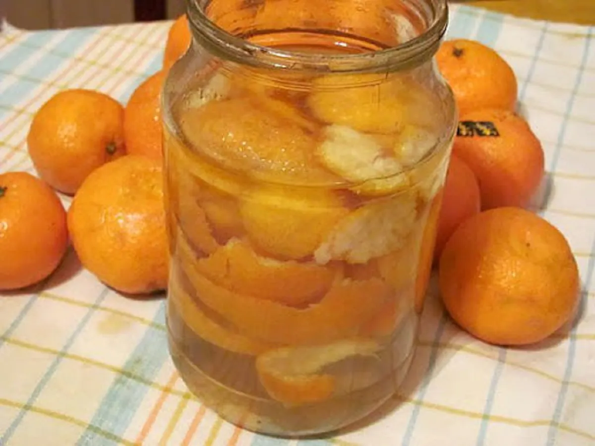 Orange peel for the vegetable garden Boiled oranges in a jar