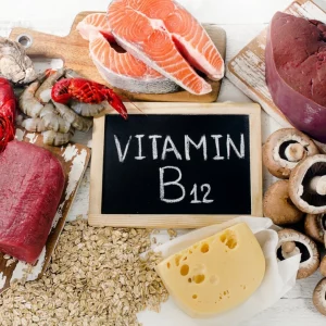 Quand faut-il prendre de la vitamine B 12 après 50 ans ? Bienfaits, carences et traitement !