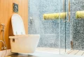Astuce pour redonner l’éclat de la cuvette : comment nettoyer le fond des toilettes marron ?