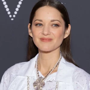 Comment être chic et stylée comme Marion Cotillard ? Idées de tenues à piquer à l'actrice