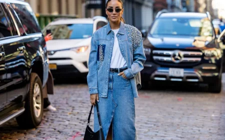 comment porter une jupe longue en jean en version total look denim