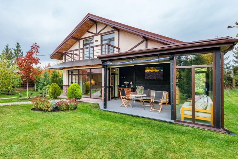design veranda en aluminium bois fonce meubles jardin