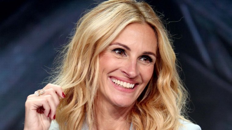 julia roberts cheveux mi longs blond miel beau souri ongles rouges