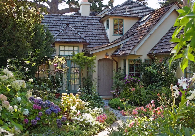 concevoir un petit jardin anglais aux fleurs