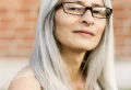 Évitez ces coupes de cheveux qui vieillissent après 50 ans